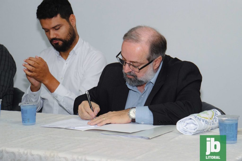 Paraná firma compromisso com “Rede Oceano Limpo” durante evento realizado em Paranaguá