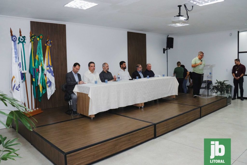 Paraná firma compromisso com “Rede Oceano Limpo” durante evento realizado em Paranaguá