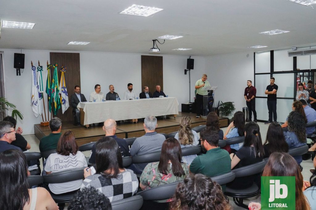 Paraná firma compromisso com “Rede Oceano Limpo” durante evento realizado em Paranaguá