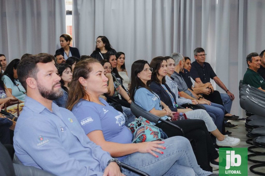 Paraná firma compromisso com “Rede Oceano Limpo” durante evento realizado em Paranaguá