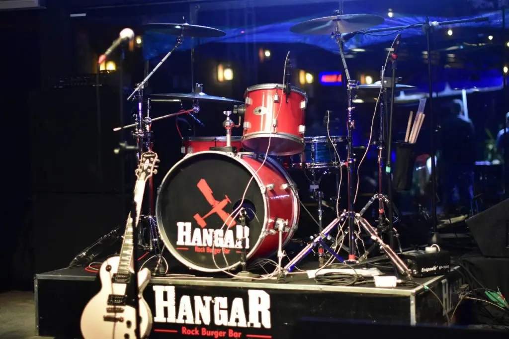 Hangar 2