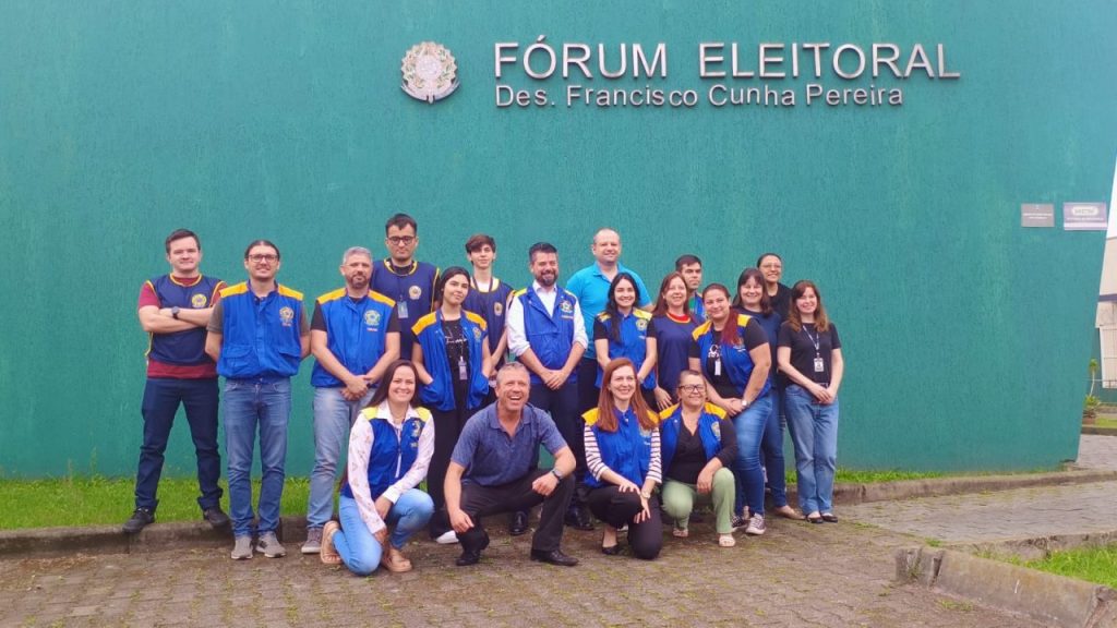 equipe fórum eleitoral paranaguá