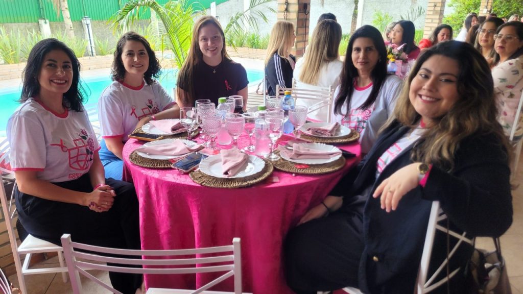 Solidariedade: “Feijoada Rosa” arrecada recursos para entidades que atuam no combate ao câncer de mama