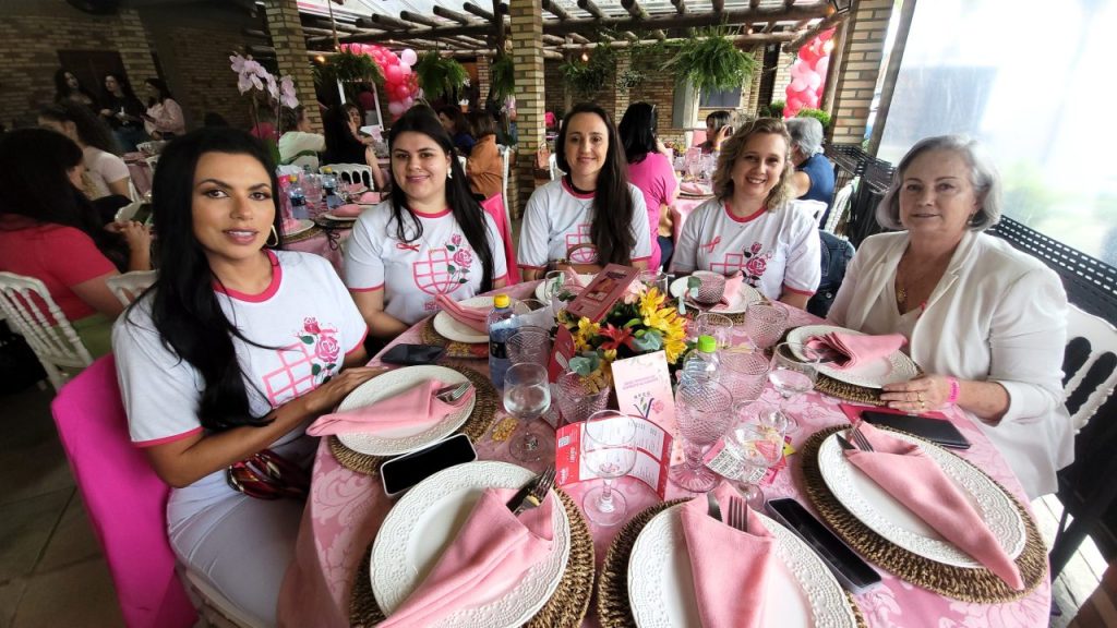 Solidariedade: “Feijoada Rosa” arrecada recursos para entidades que atuam no combate ao câncer de mama