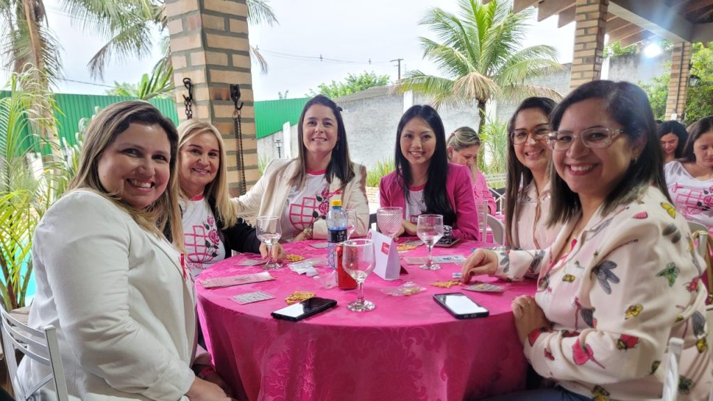 Solidariedade: “Feijoada Rosa” arrecada recursos para entidades que atuam no combate ao câncer de mama