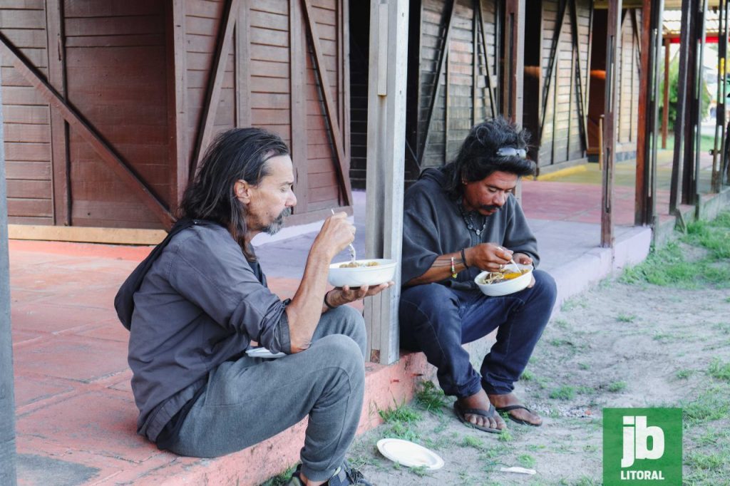 Moradores de rua, Pontal - assistencia social - carrinheiro