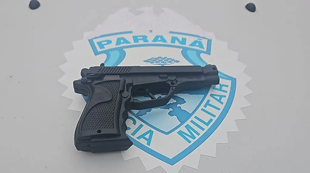 Apreensão de réplica de pistola