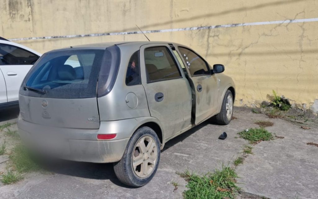 Corsa abandonado