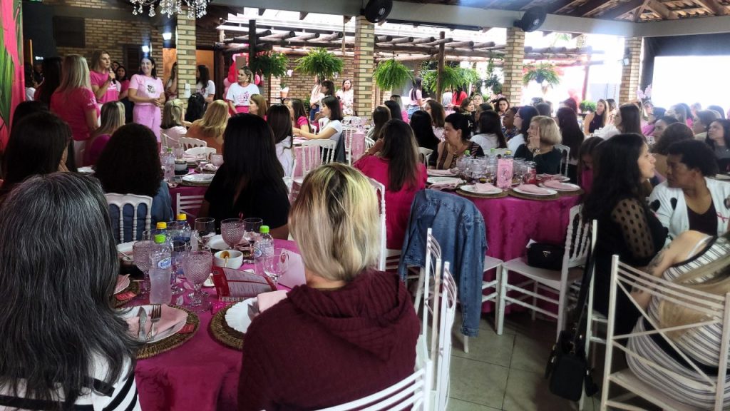 Solidariedade: “Feijoada Rosa” arrecada recursos para entidades que atuam no combate ao câncer de mama