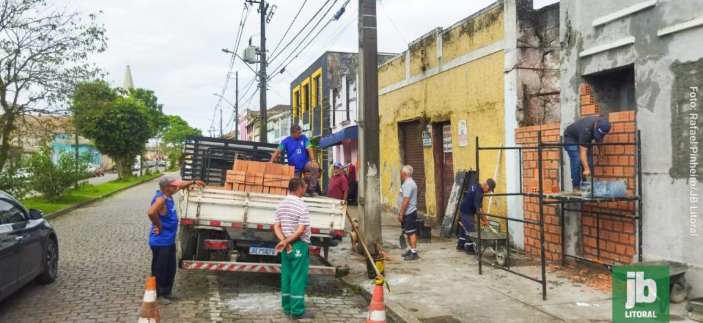 Prefeitura de Paranaguá interdita pensão utilizada por usuários de drogas