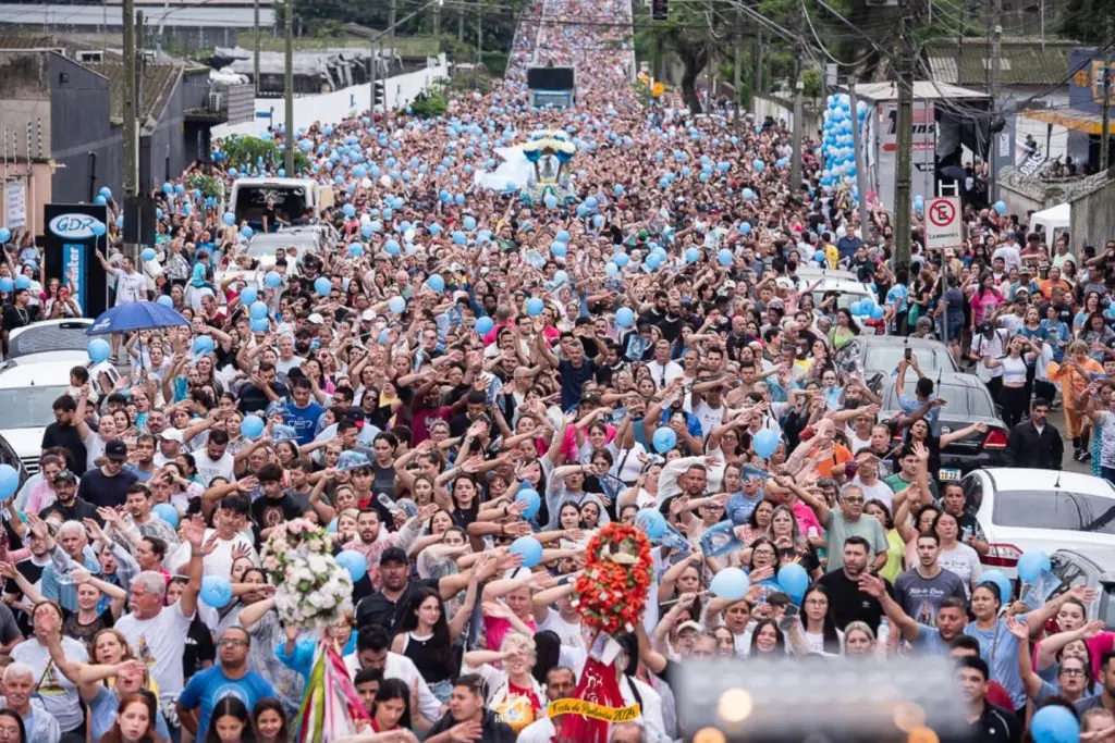 211ª Procissão de Nossa Senhora do Rocio marcou a Festa Estadual, na sexta-feira (15), com a presença de 100 mil devotos. Foto: Divulgação