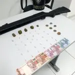 Arma de pressão e drogas apreendidas pela Romu em Paranaguá