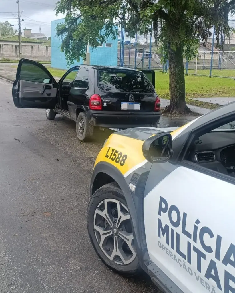 Carro recupera e suspeito preso pela PM em Paranaguá