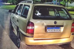 Carro recuperado pela PM em Paranaguá