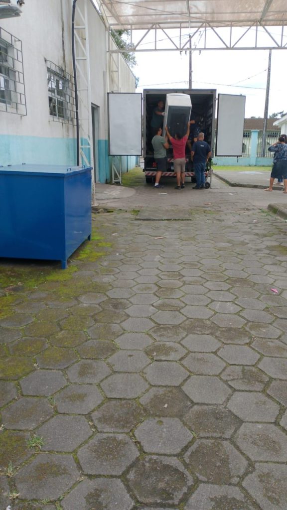 Na quinta-feira (31), dia seguinte ao encerramento das atividades, o imóvel foi desocupado. (Fotos: Enviadas para a redação)