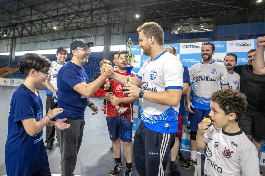 O Taguaré F.C. vence nos pênaltis e levanta o troféu do Torneio Novembro Azul. Mais uma conquista histórica!