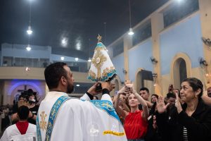 Nossa Senhora do Rocio recebe manto de Cristal Swarovski de 1,56 kg – Troca de Manto – Foto Santuario do Rocio – 04-11-2024 (14)