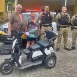 Triciclo recuperado pela PM em Matinhos