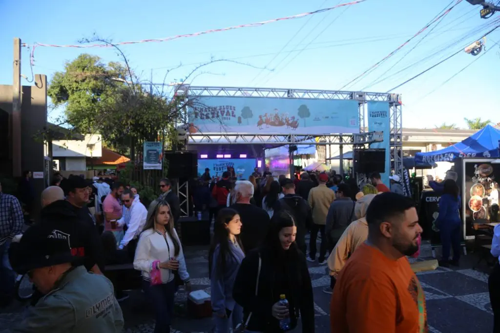 Evento é uma Oktoberfest fora de época. Entrada é gratuita.
