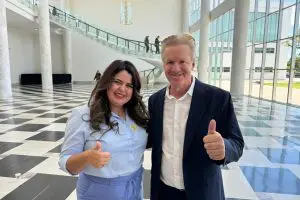 Deputado Luis Corti e vereadora Isabelle destinam R$25 mil para a inclusão de deficientes auditivos em Paranaguá