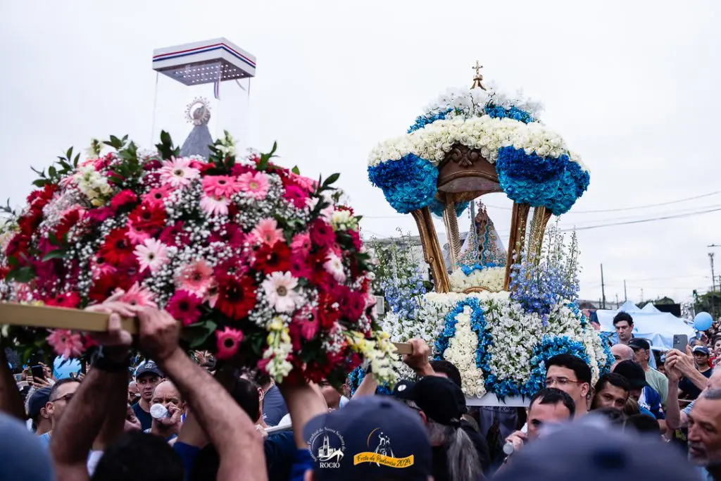 211ª Procissão de Nossa Senhora do Rocio marcou a Festa Estadual, na sexta-feira (15), com a presença de 100 mil devotos. Foto: Divulgação