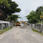 Obras de drenagem começaram na semana passada e vão substituir galerias por novas, com o dobro da capacidade de escoar a água da chuva. Foto: Prefeitura de Pontal do Paraná.