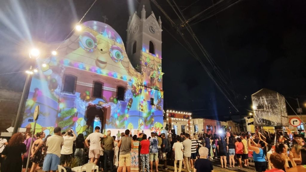 Espetáculo gratuito tem o objetivo de unir famílias parnanguaras no clima de Natal (Créd. TIP Mídia)