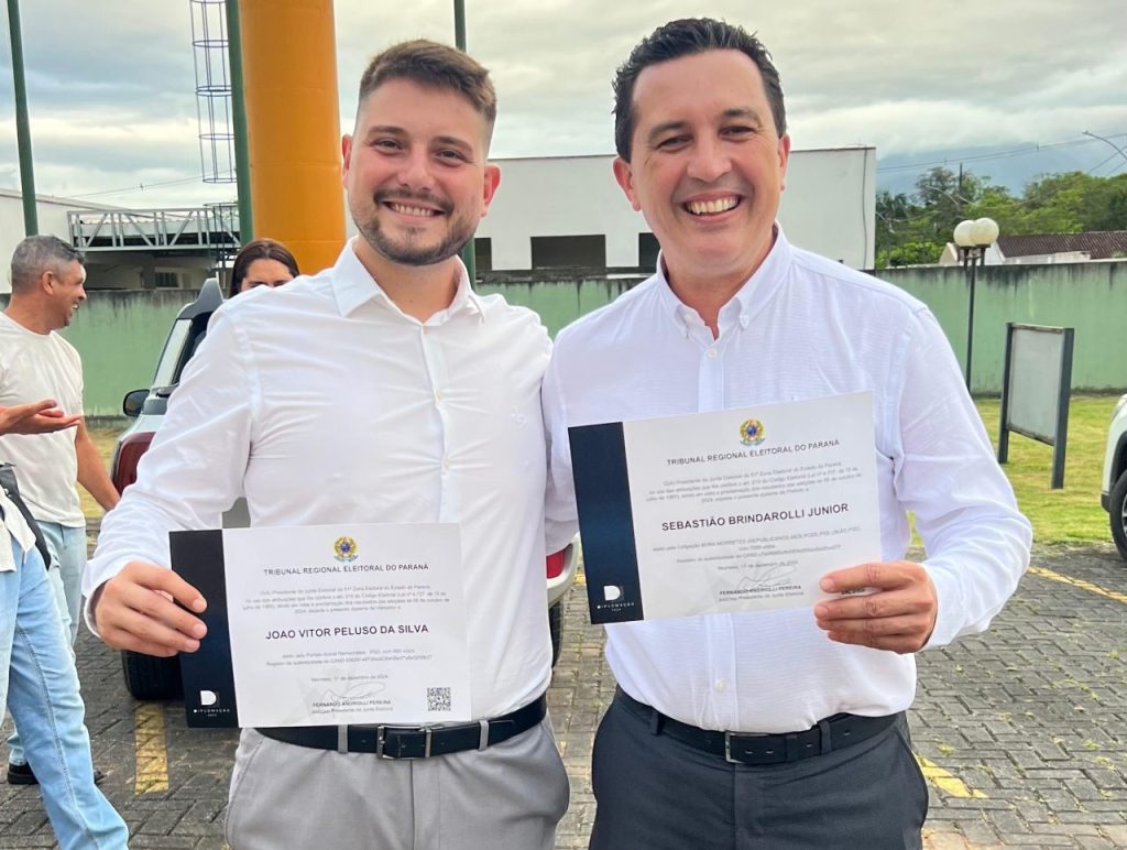 O vereador João Peluso (PSD), o mais votado no município, ao lado do prefeito Brindarolli (PSD).