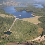 Usina Hidrelétrica Governador Pedro Viriato Parigot de Souza, localizada na divisa entre Antonina e Campina Grande do Sul, opera desde 1971 com captação no Rio Capivari e deságue no Rio Cachoeira. Foto: Copel