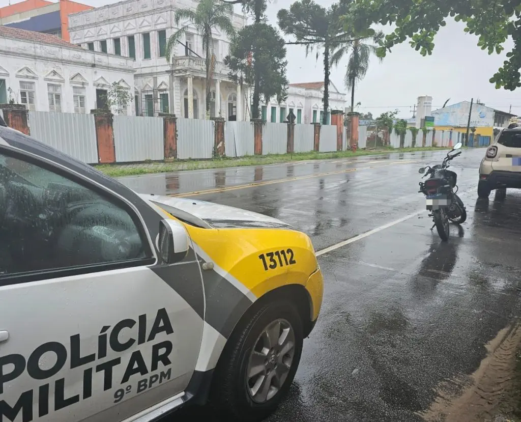 Polícia Militar recupera moto furtada em Pinhais