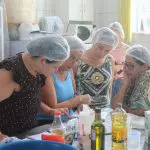 Empreendedoras de Pontal do Paraná participaram de aulas presenciais e práticas.