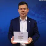 Tião Medeiros, único deputado paranaense com nota máxima no Índice Legisla Brasil, comemora a conquista nacional. Foto: Divulgação