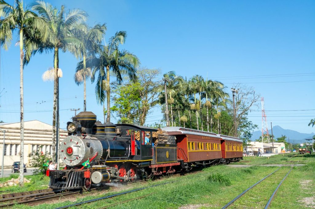 trem antonina