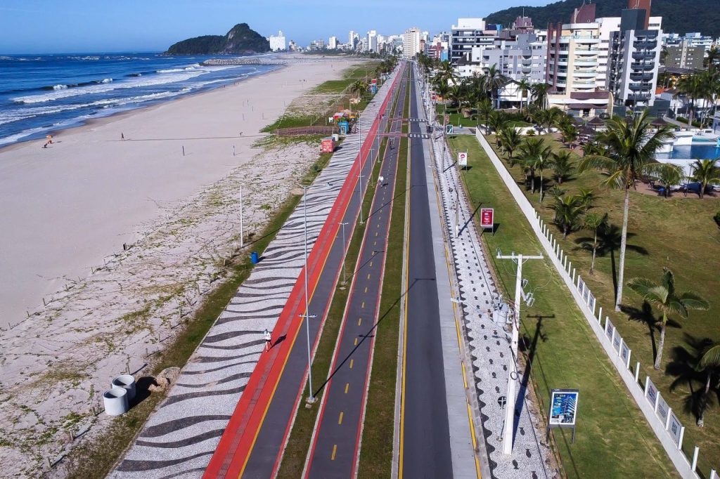 Revitalização da Orla de Matinhos está 96,53% concluída. Investimento é de R$ 354,4 milhões. Foto: Alessandro Vieira/CC