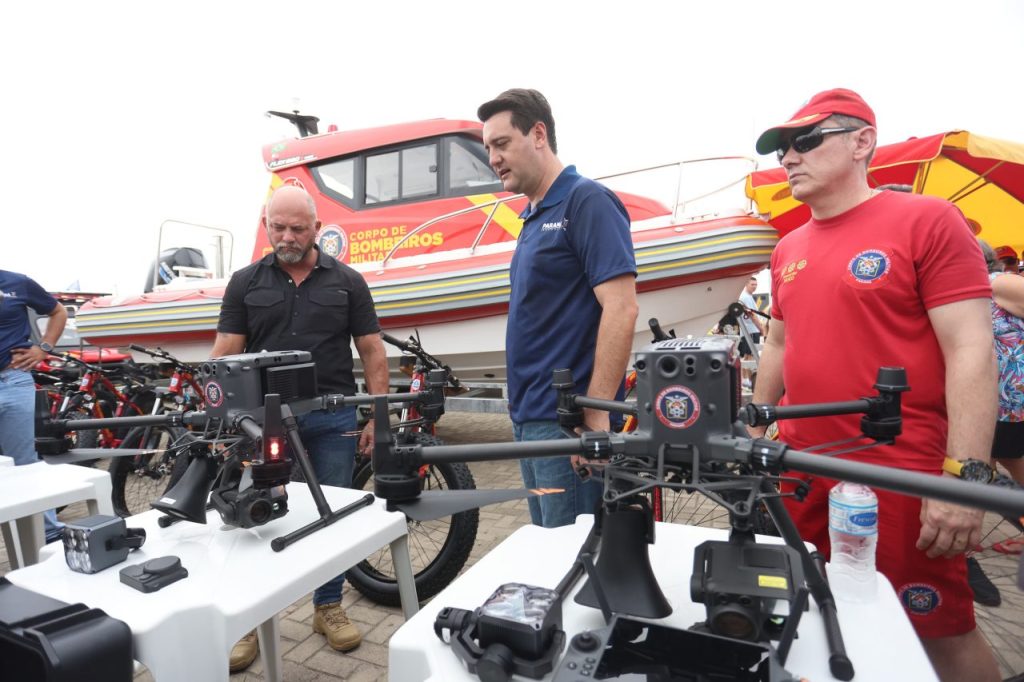 Abertura oficial aconteceu neste sábado (21), em Pontal do Paraná. O evento contou com a entrega de 133 viaturas e equipamentos para as forças de segurança, além de investimentos para saúde e ciência. Foto: Jonathan Campos/AEN