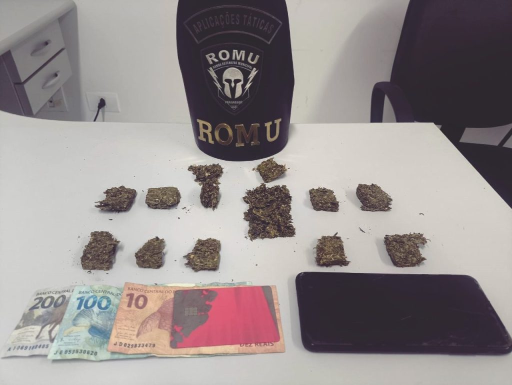 Apreensão de drogas da Romu no Centro Histórico