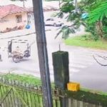 Carrinheiro dispensando corpo