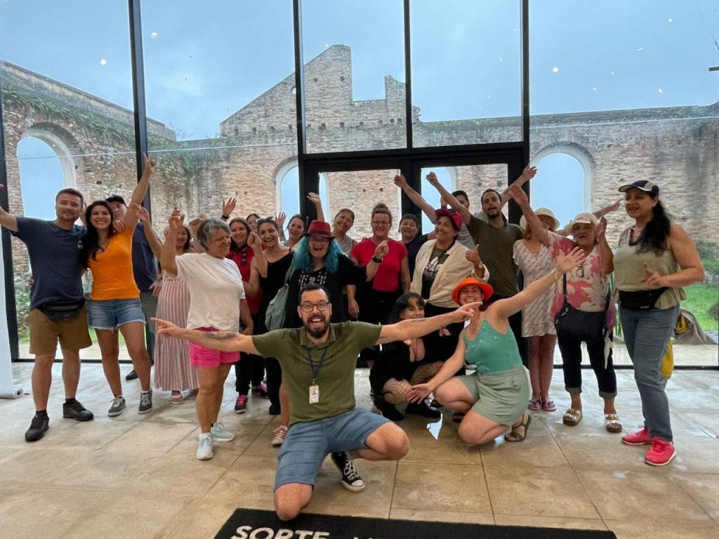 ESTUDANTE TURISMO ANTONINA (1)