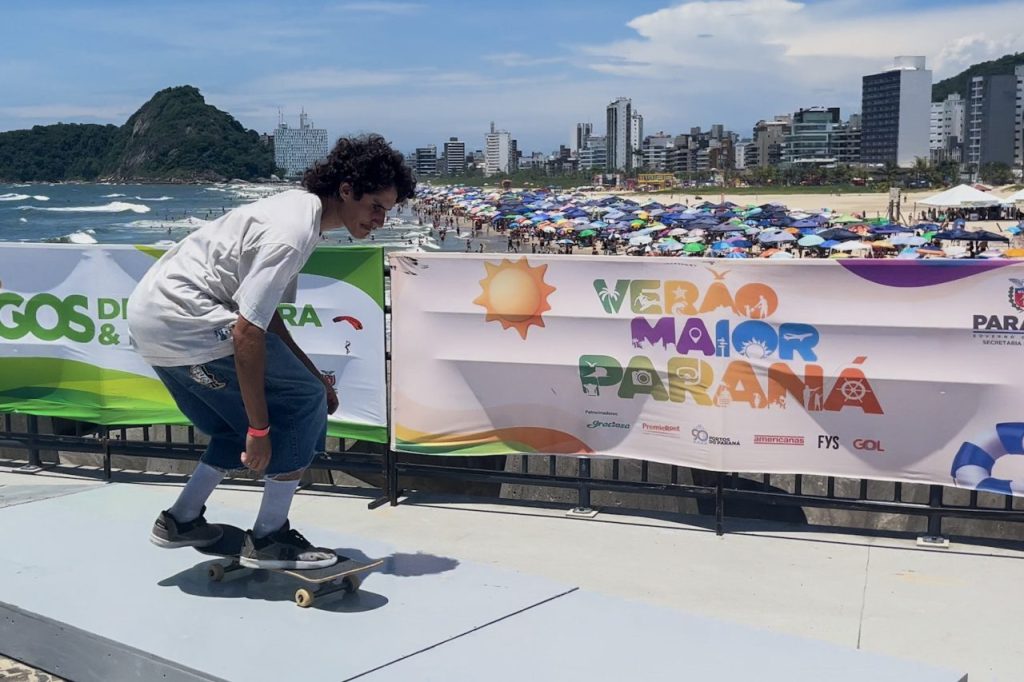 Campeonato foi promovido em parceria com a Red Bull e agitou a programação de atividades no fim de semana, em Matinhos. Foto: SEES