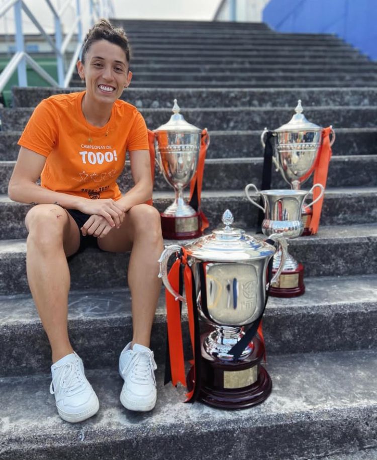 Emilly também é uma das craques da seleção brasileira feminina de futsal. Foto: Arquivo pessoal