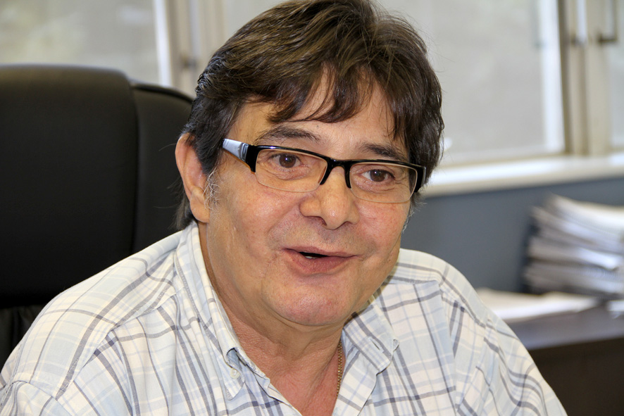 Nilson Viana, chefe de gabinete da superintendência, começou a trabalhar no porto com 20 anos, quando só havia 11 berços (hoje são 17 berços, além de um píer para inflamáveis e outro para líquidos)