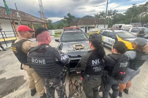 Operação da PM apreensaõ de drogas na PR-508