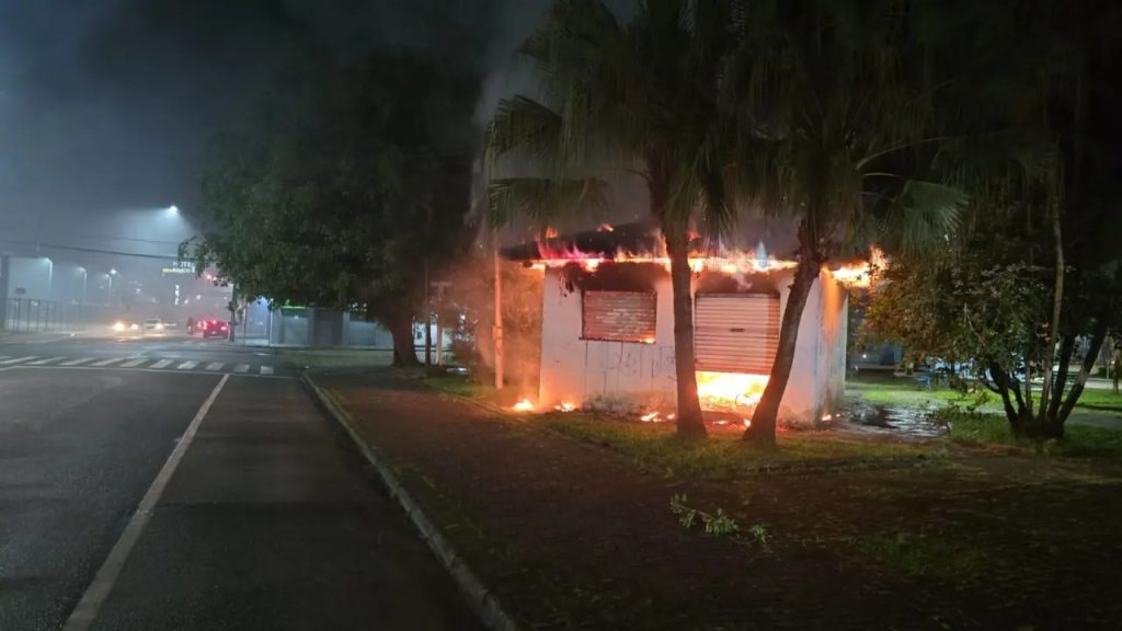 Quiosque Incêndio Paranaguá 6