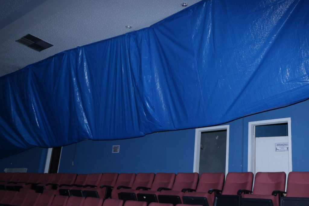 VISITA ADRIANO RAMOS INTERDIÇÃO TEATRO RAQUEL COSTA – FOTO MATHEUS POLI – JBLITORAL (43)