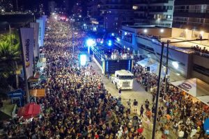 Trios-elétricos vão sair do Sesc Matinhos e seguem até a Rua Alvorada.