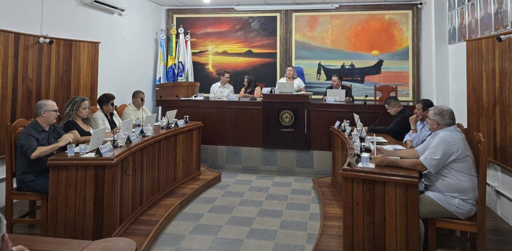 Trabalhos legislativos são retomados na Câmara Municipal de Pontal do Paraná