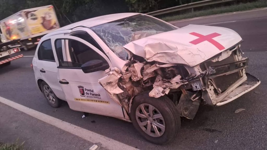 Carro acidente BR 277 1