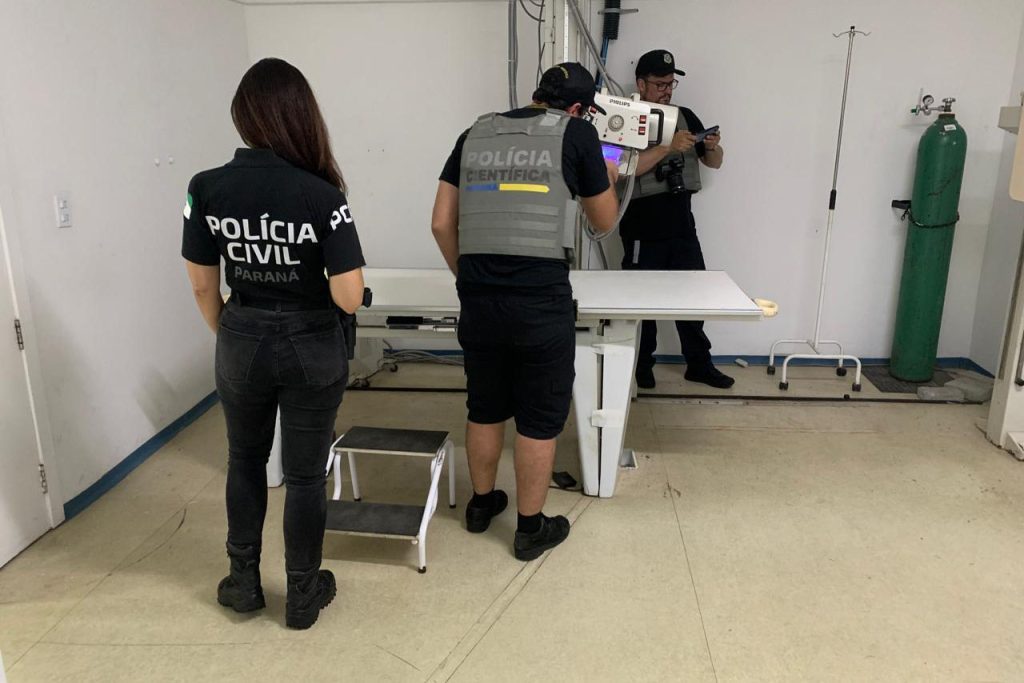 Raio-X que foi doado a Matinhos pelo Governo do Estado foi localizado, em funcionamento, na Maxi Clinic de Almirante Tamandaré. Foto: Fabiano Nogueira/PCPR