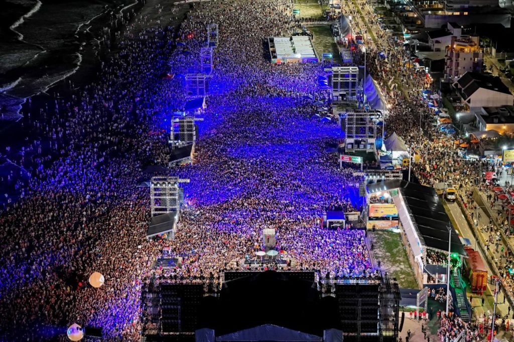 LUAN SANTANA – MATINHOS – VERAO MAIOR 2025 -Foto Roberto Dziura Jr -AEN (1)