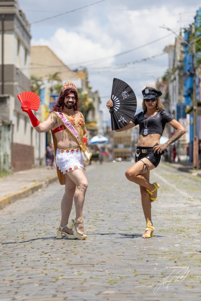 Superou a expectativa: 74º Banho de Mar à Fantasia abre o Carnaval do Litoral e atrai 40 mil pessoas, segundo a PM